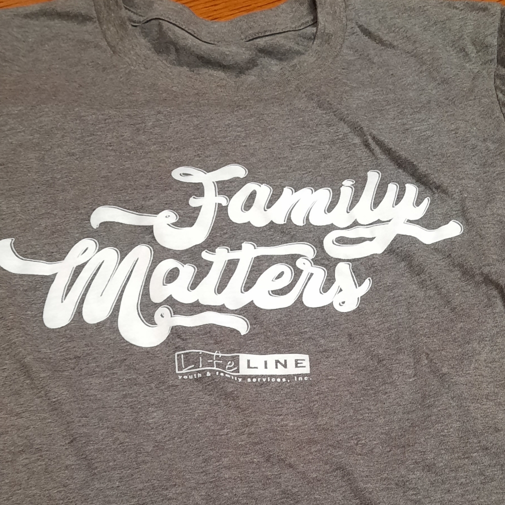 "Family Matters" gray tshirt - Medium